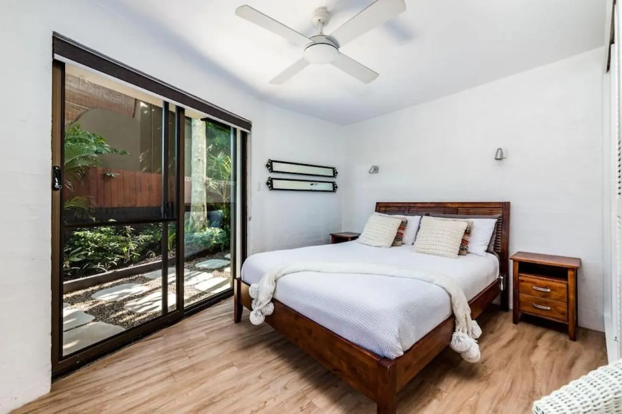 16Kat Holiday Noosa Style, Great Location, Pet Friendly 0*,  Australia