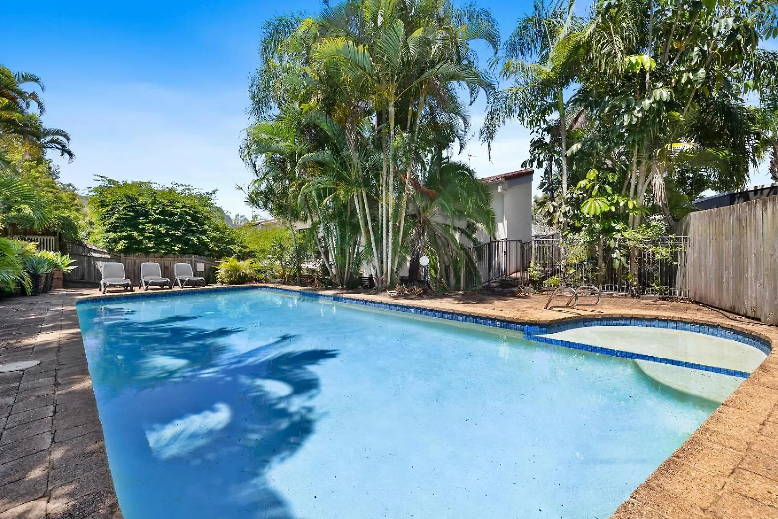 16Kat Holiday Noosa Style, Great Location, Pet Friendly 0*,