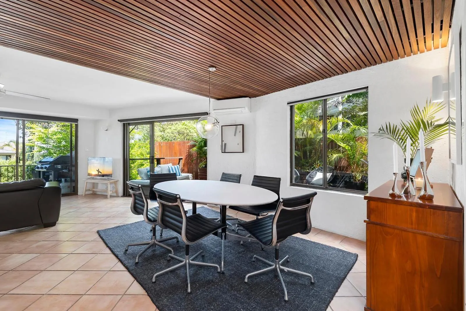 16Kat Holiday Noosa Style, Great Location, Pet Friendly 0*,  Australia